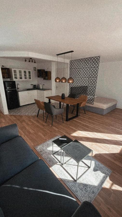 Ferienwohnung Schöne, neu sanierte Unterkunft in belebter Region Leipzig Exterior foto