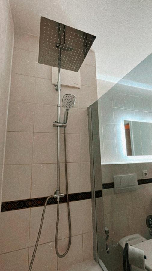 Ferienwohnung Schöne, neu sanierte Unterkunft in belebter Region Leipzig Exterior foto